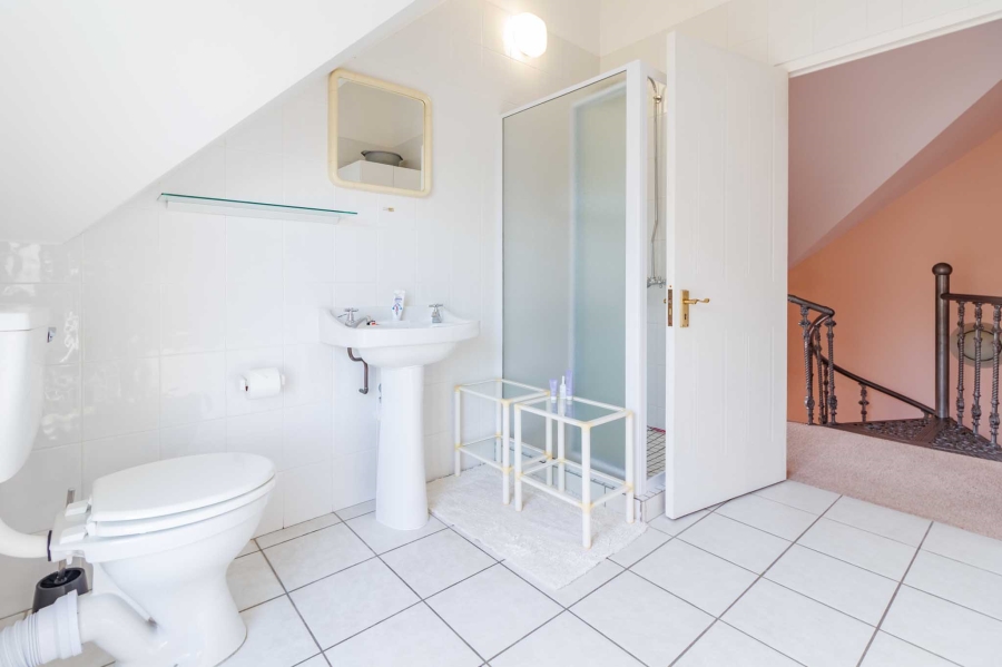 To Let 3 Bedroom Property for Rent in Hout Bay Western Cape